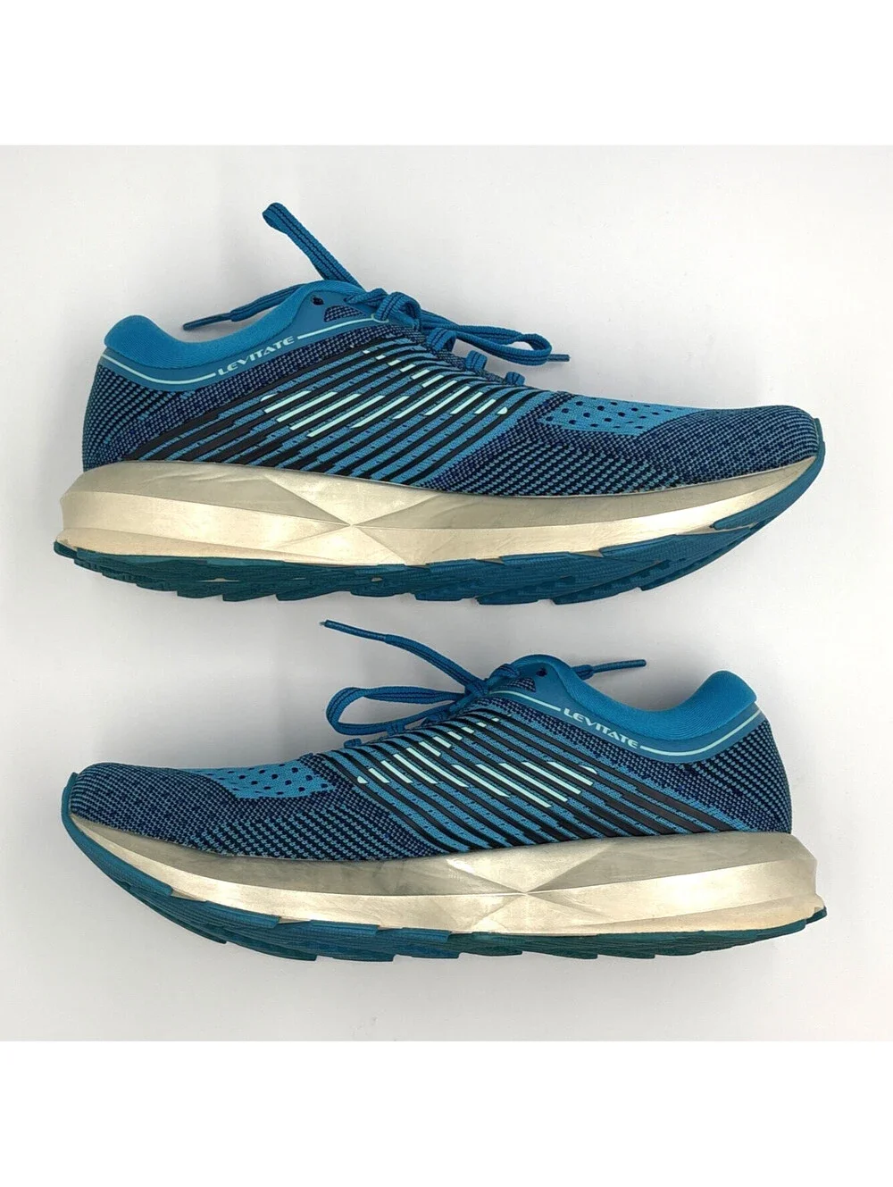 Brooks step into